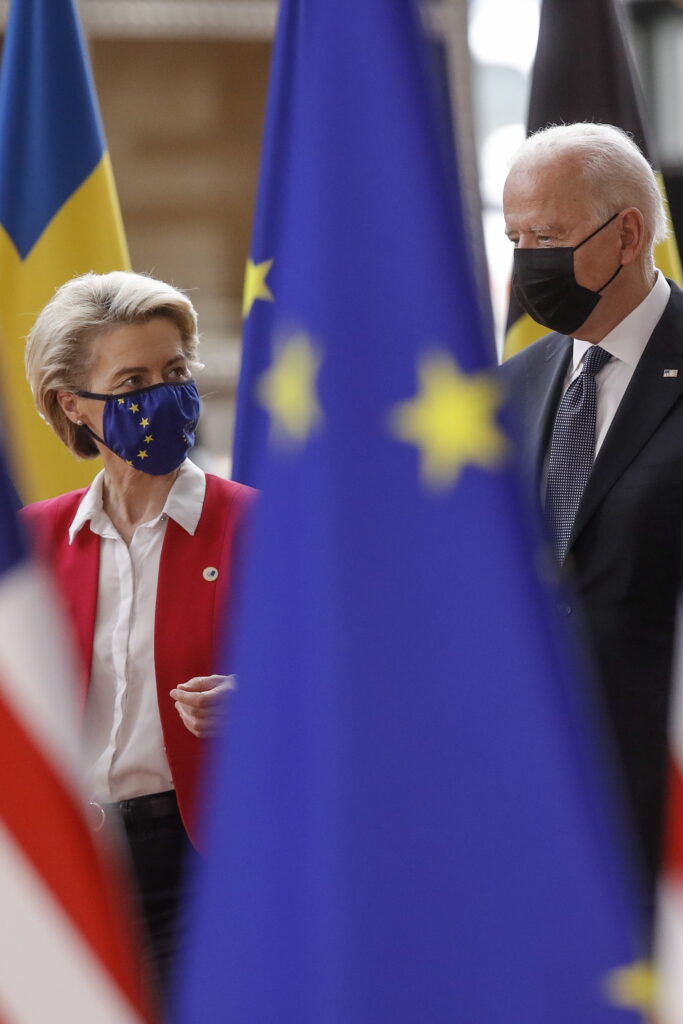 Euroopa Komisjoni president Ursula von der Leyen. Luuk van Middelaari hinnangul peab Euroopa Liit võtma sihiks tõusta suurjõuks suurjõudude seas: „Alles siis võtavad USA ja Hiina Euroopat kui kaasmängijat maailma areenil tõsiselt.“ 