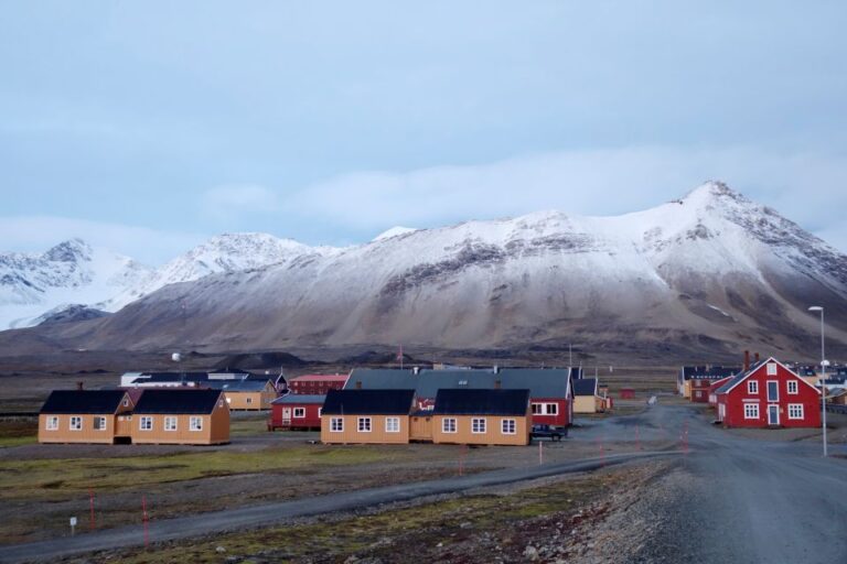 Norrale kuuluval Svalbardil Ny-Ålesundis asub ka Itaalia uurimisjaam Dirigibile. Ny-Ålesund on põhjapoolseim alaliselt asustatud mittesõjaline asula.