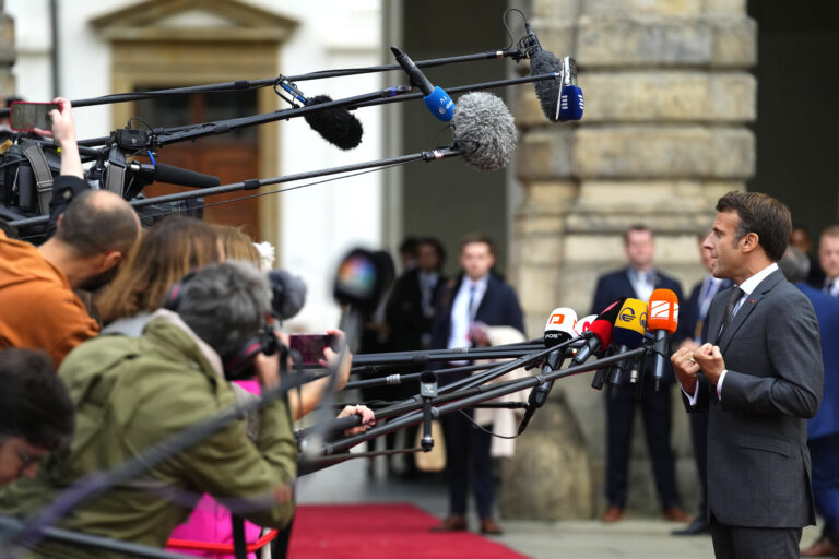 Prantsusmaa president Emmanuel Macron 6. oktoobril Euroopa Poliitilise Ühenduse kohtumisel Prahas. 